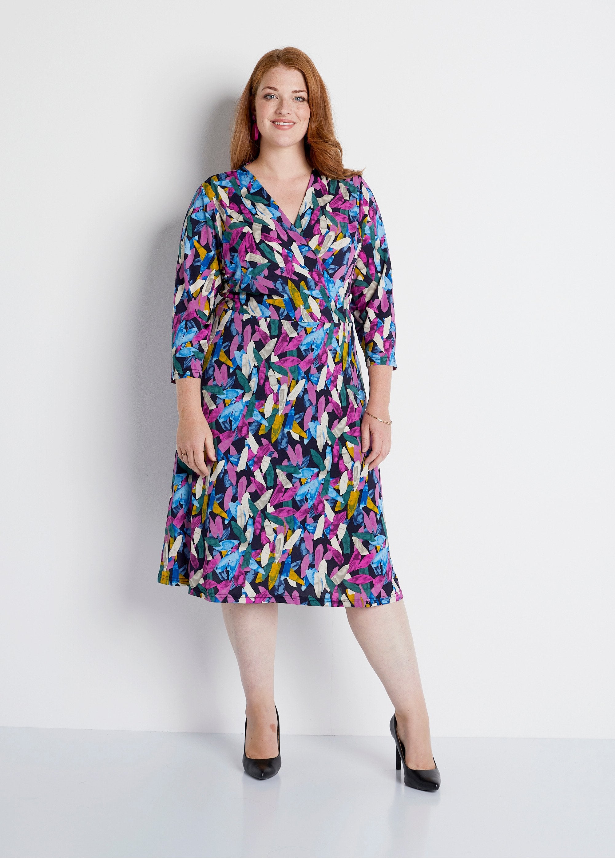 Short_printed_wrap_dress_Parma_print_FA1_curvy