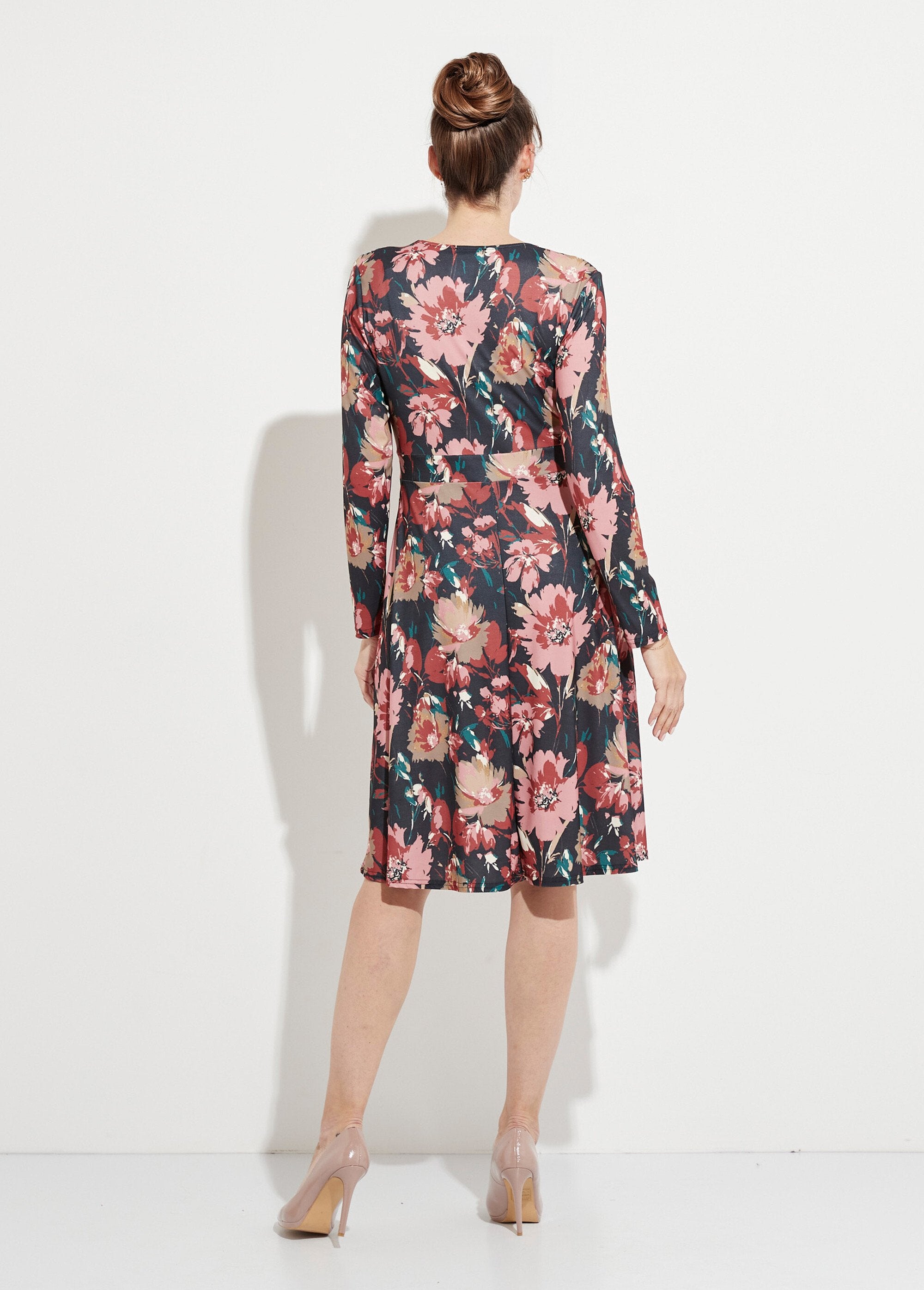 Floral-print_V-neck_flared_short_dress_Marine_et_beige_DO1_slim