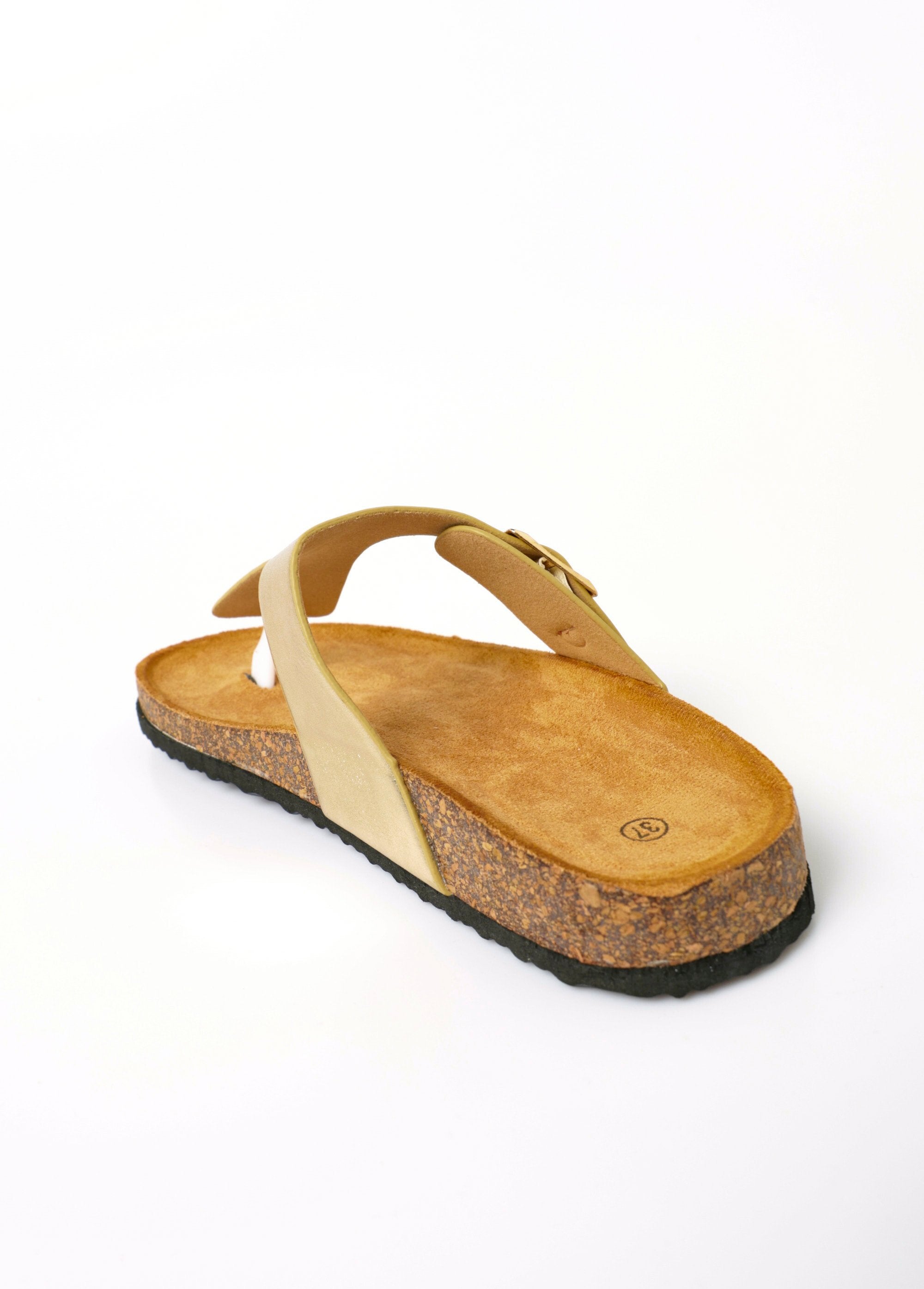 Toe-bar_sandals_with_ergonomic_sole_Golden_DO1_slim