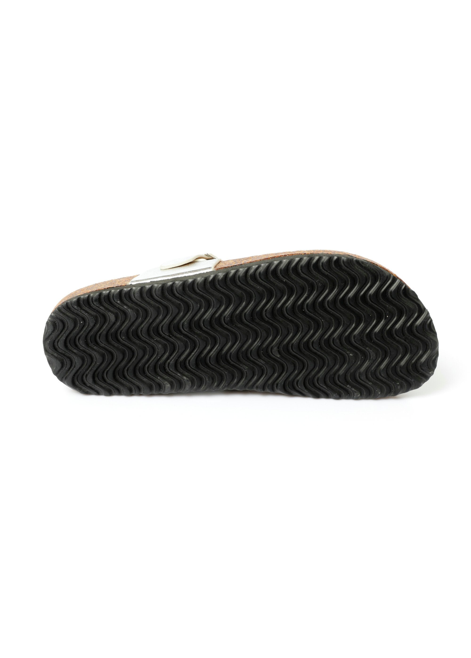 Toe-bar_sandals_with_ergonomic_sole_Silver_UN1_slim