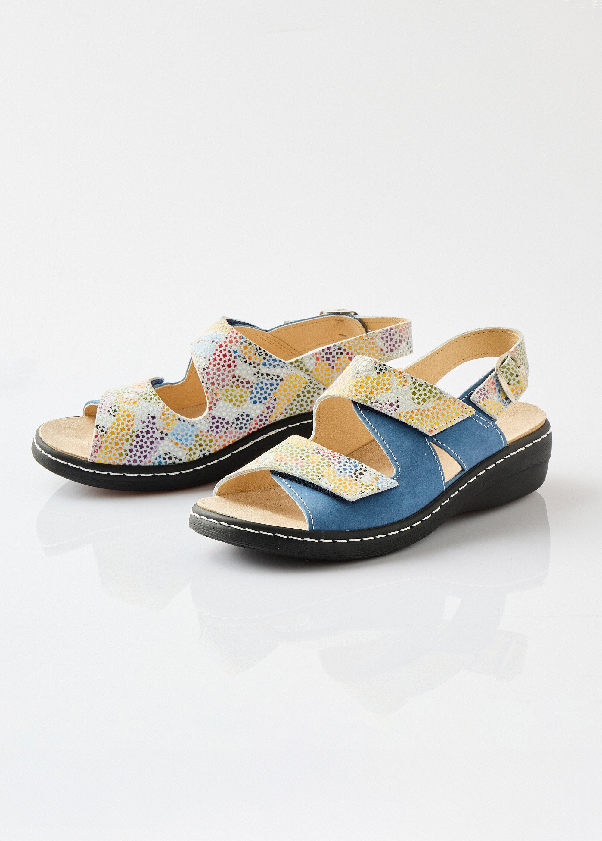 Wide_leather_sandals_Print_and_blue_DE1_slim
