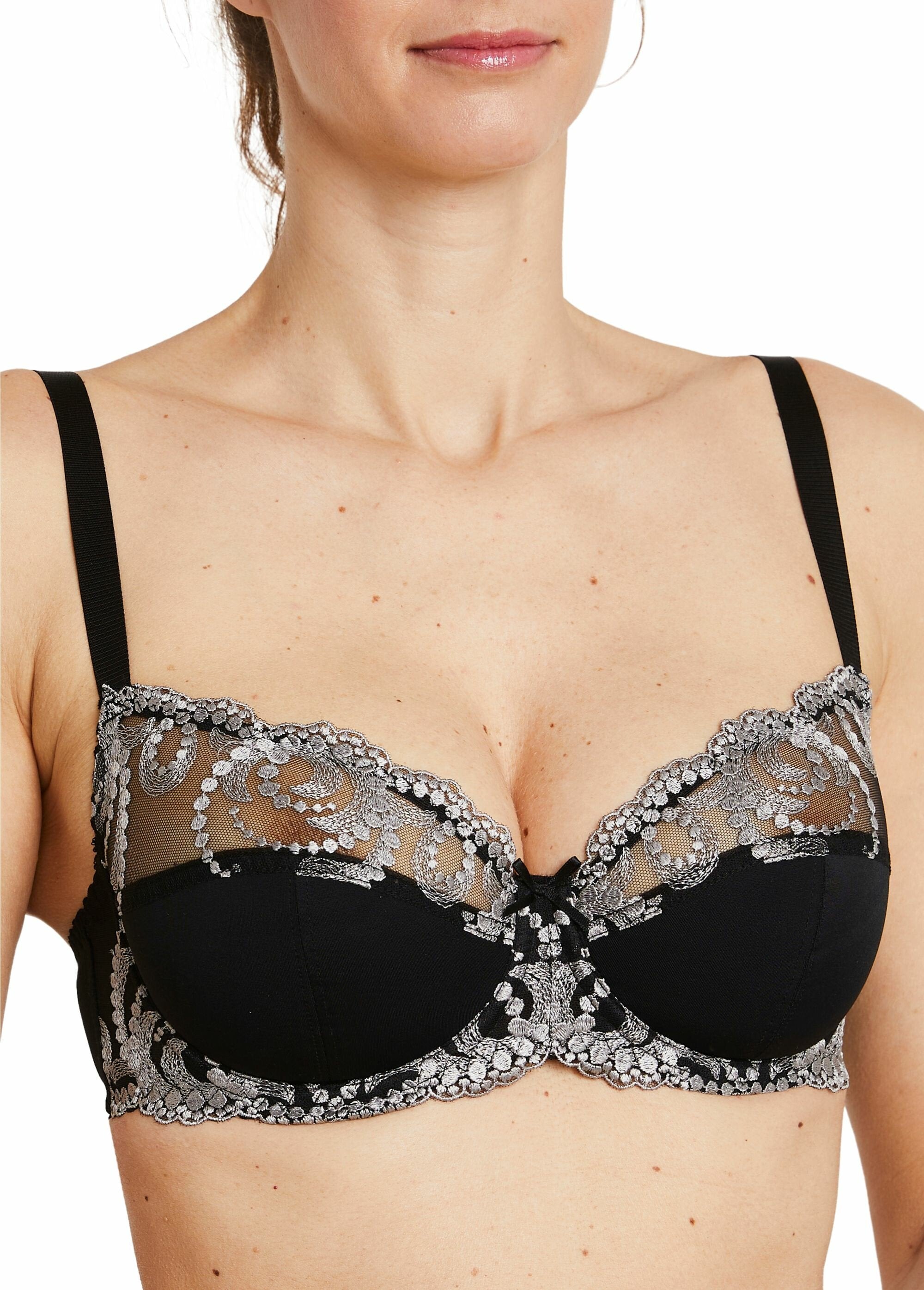 Embroidered_tulle_underwired_bra_Black_DE1_slim