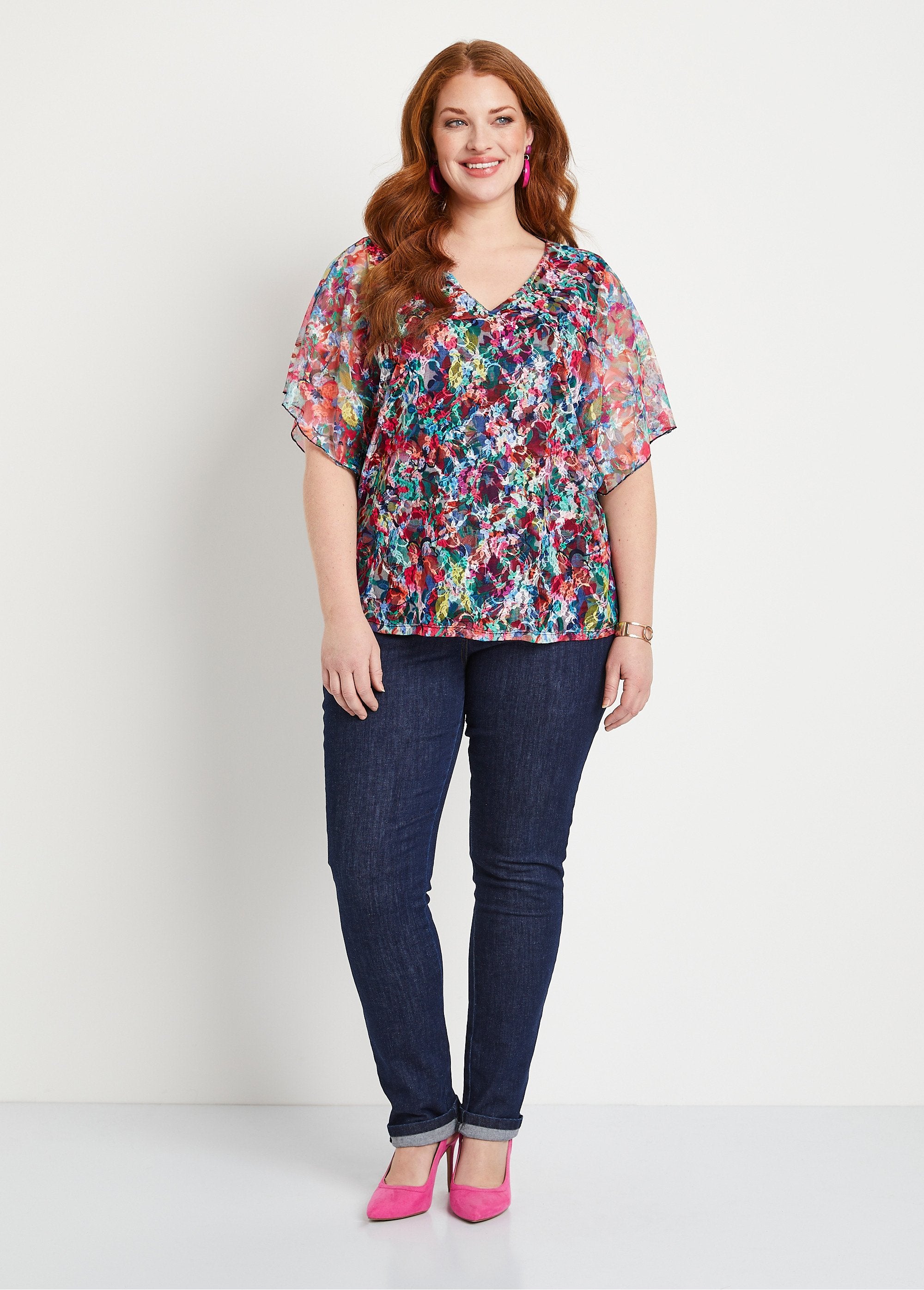 Short_floral_lace_t-shirt_Fuchsia_and_blue_SF1_curvy