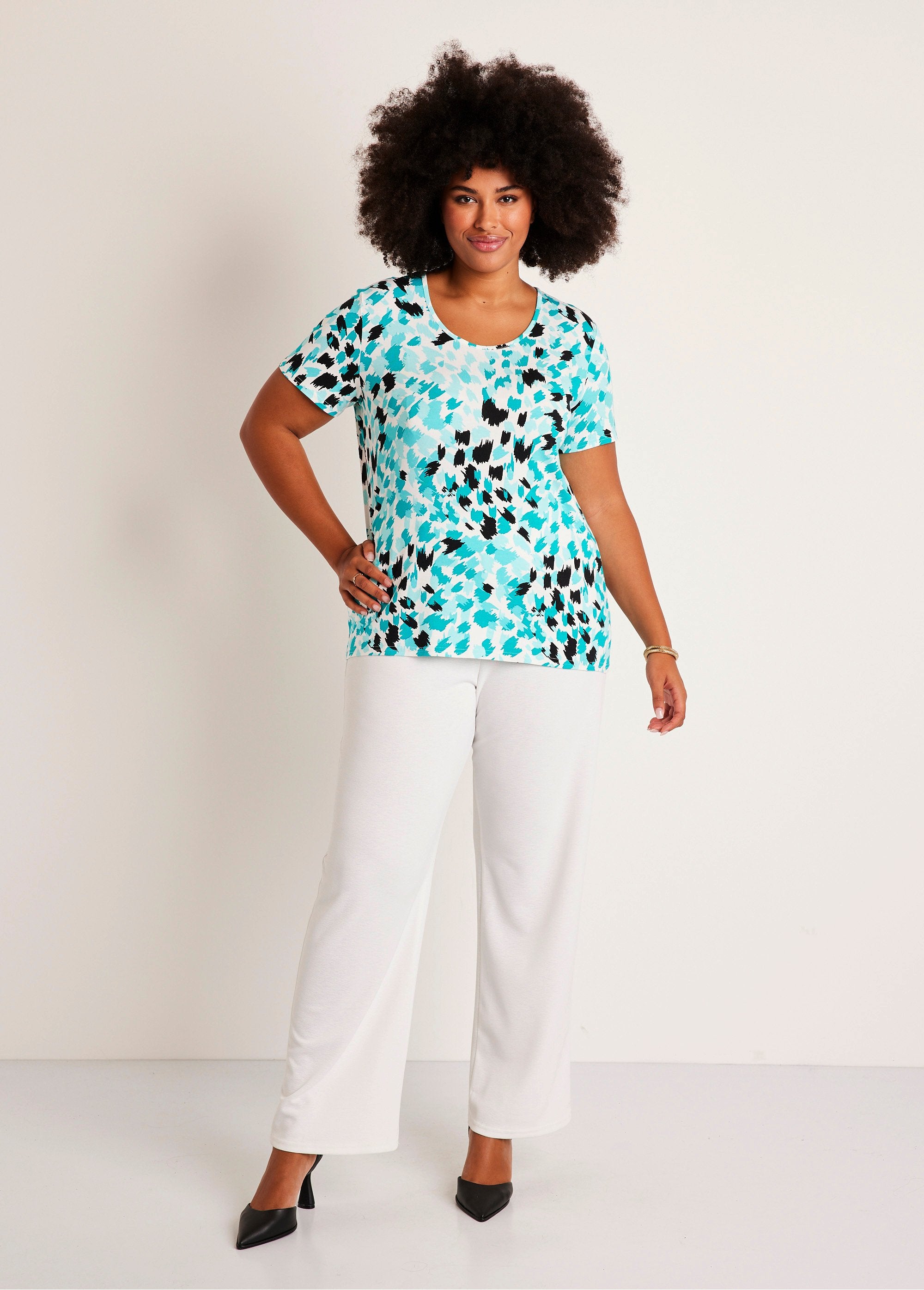 Short-sleeved_printed_cropped_t-shirt_Emerald_SF1_curvy