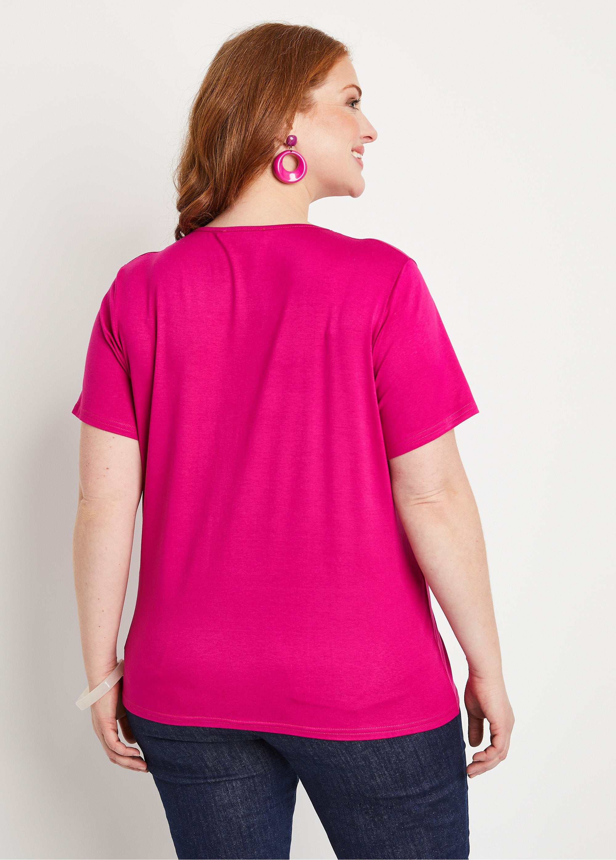 Short-sleeved_cropped_t-shirt_Fuchsia_DO1_curvy