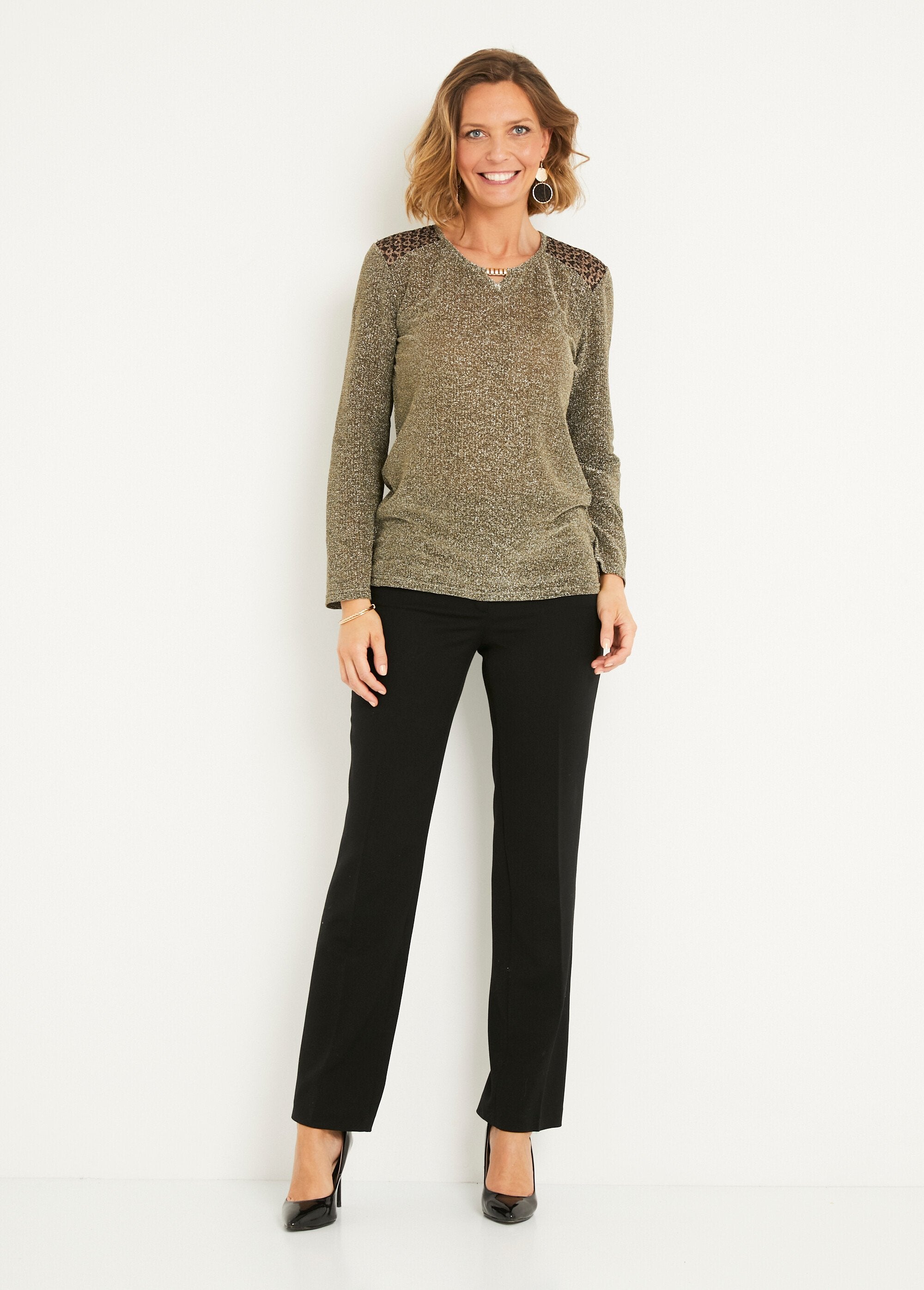 Plain_lace_short_t-shirt_with_round_neck_and_jewel_Golden_SF1_slim