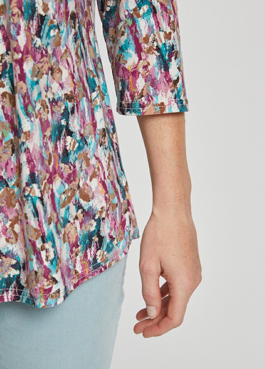 Printed_V-neck_3/4_sleeve_T-shirt_Blackcurrant_and_emerald_DE3_slim