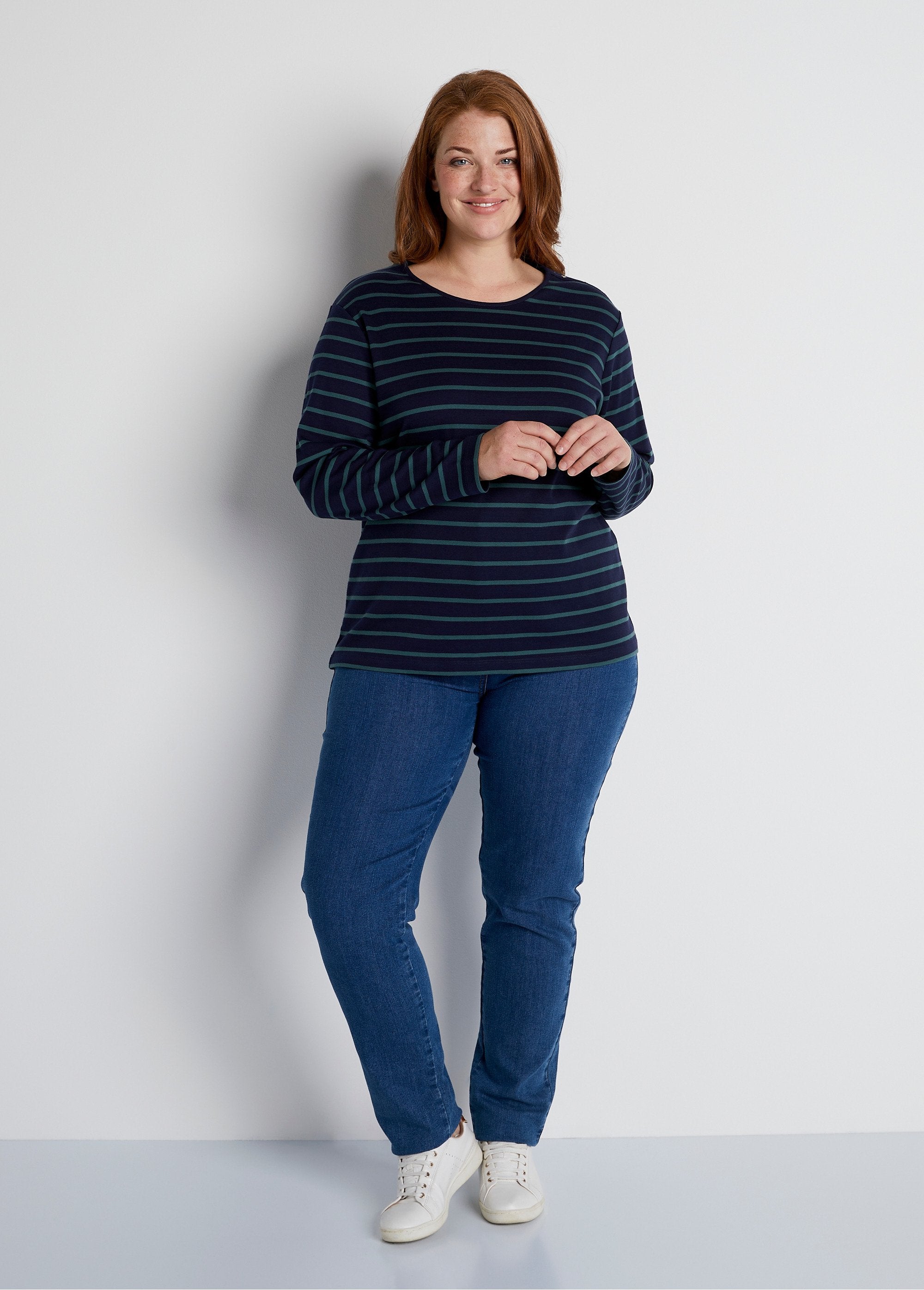 Short_cotton_sailor_t-shirt_with_long_sleeves_Navy_and_green_SF1_curvy