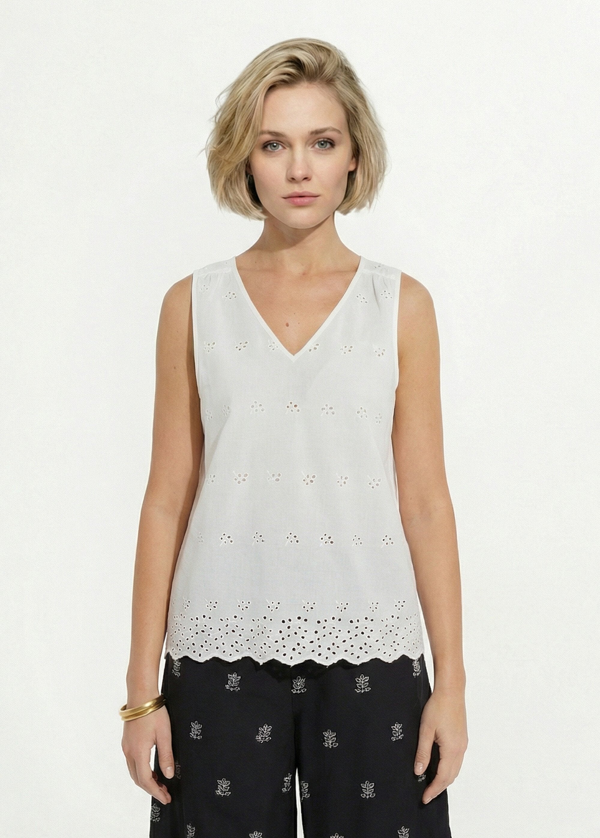 Cotton_broderie_anglaise_tank_top_Ecru_FA1_slim