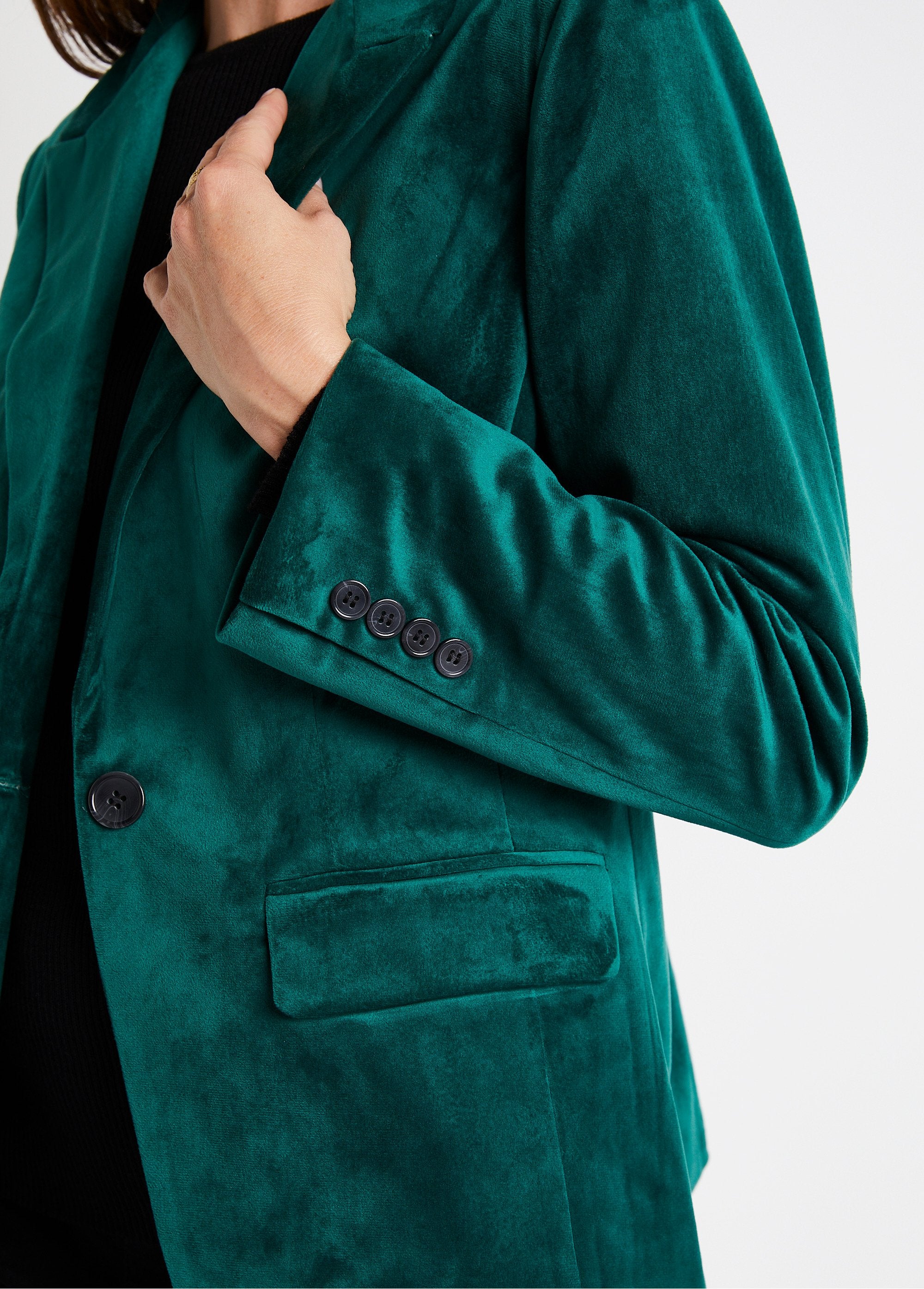 Straight_plain_velvet_blazer_jacket_with_tailored_collar_Green_DE1_slim