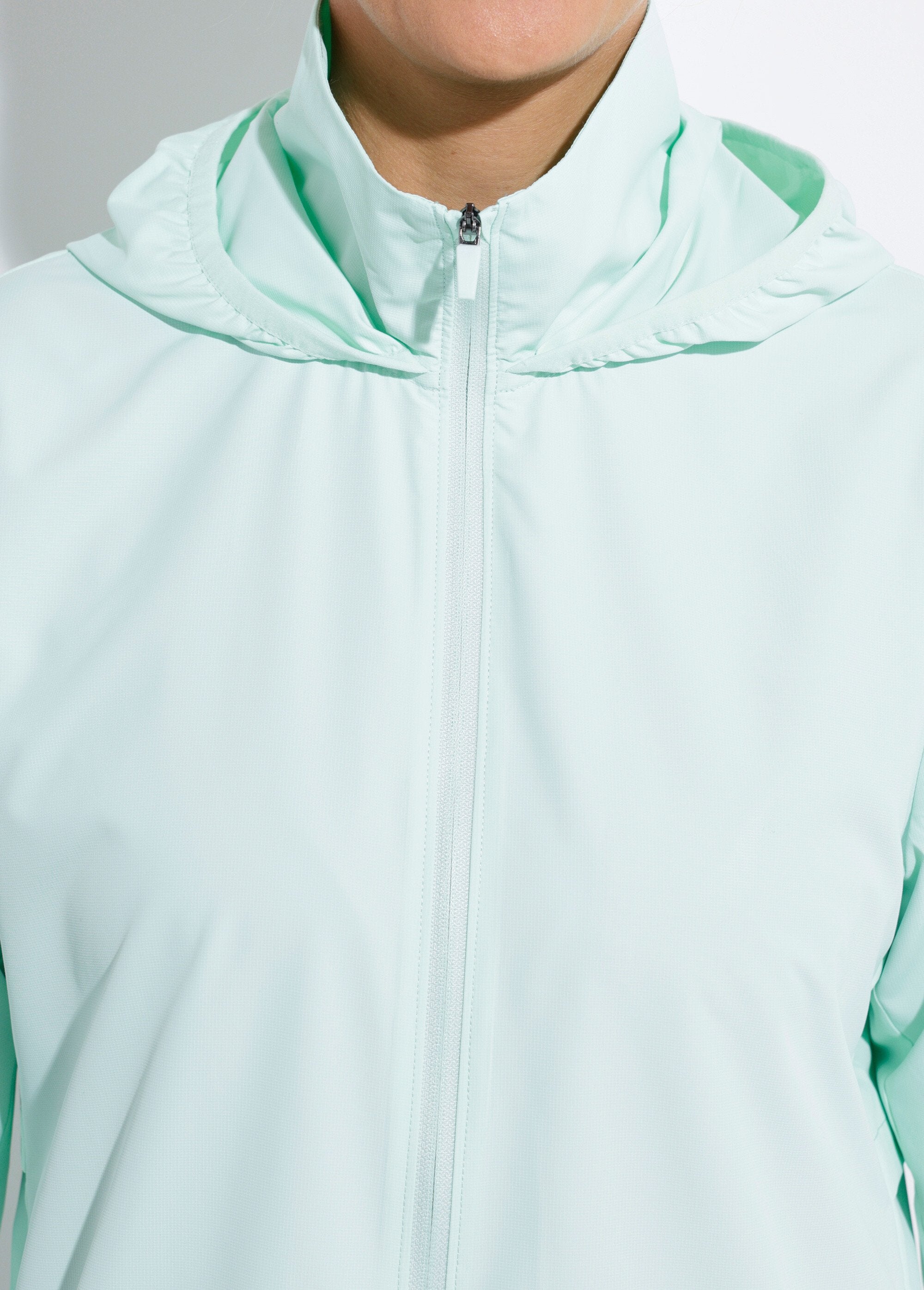 Windproof_zip-up_jacket_with_hood_Green_DE1_slim